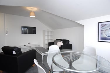 3 bed house, Belgrave Lane, Mutley, Plymouth, PL47DA - Image 2